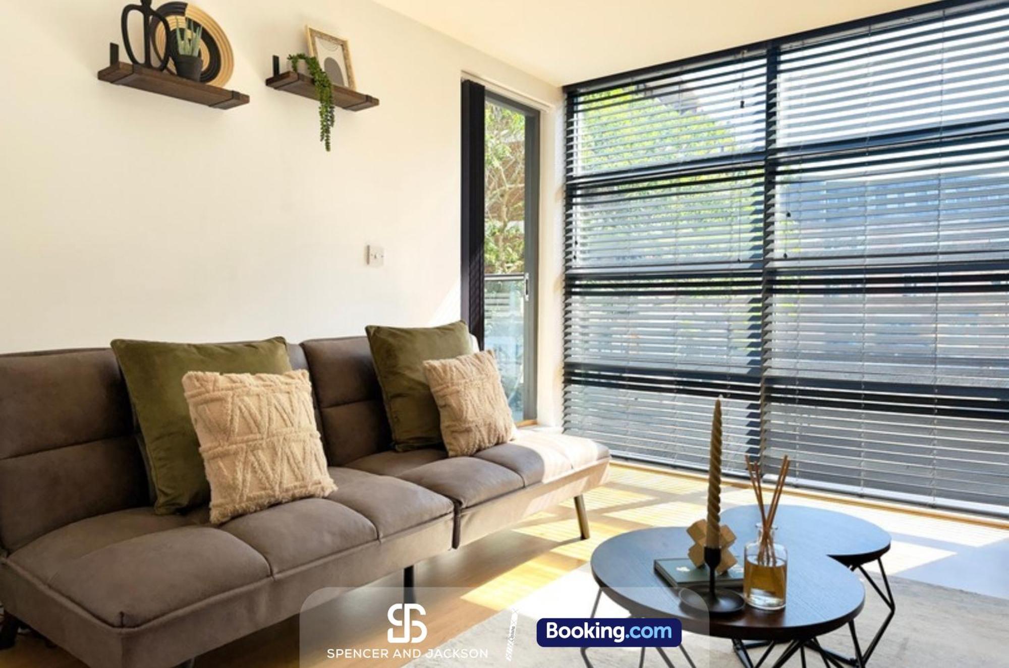 1 Bedroom City Centre Apartment Near The University And Bodleian Library By Spencer And Jackson Short Lets & Serviced Accommodation 牛津 外观 照片