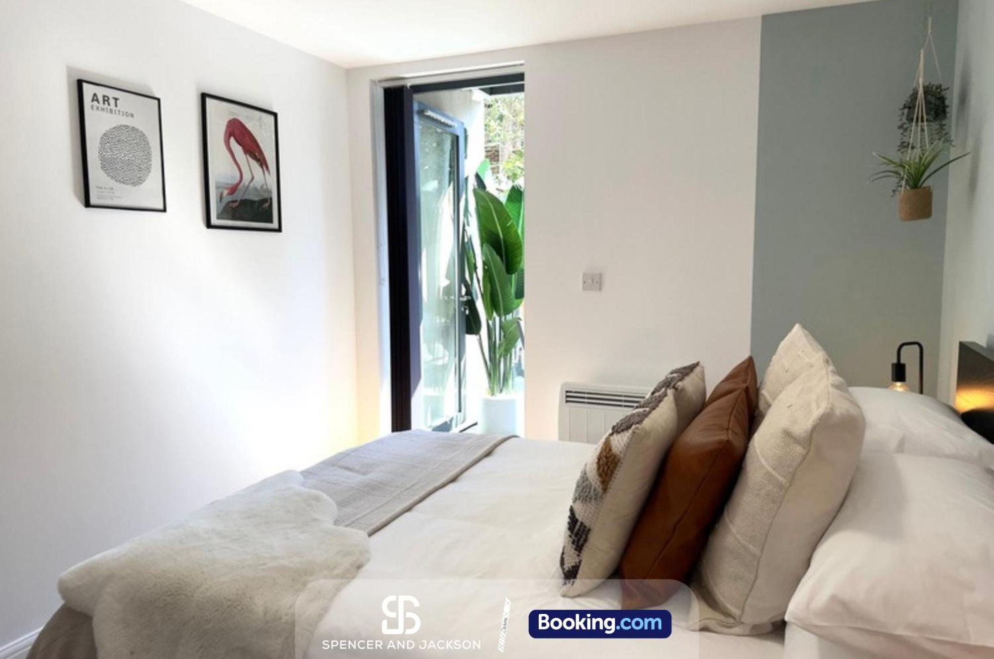 1 Bedroom City Centre Apartment Near The University And Bodleian Library By Spencer And Jackson Short Lets & Serviced Accommodation 牛津 外观 照片