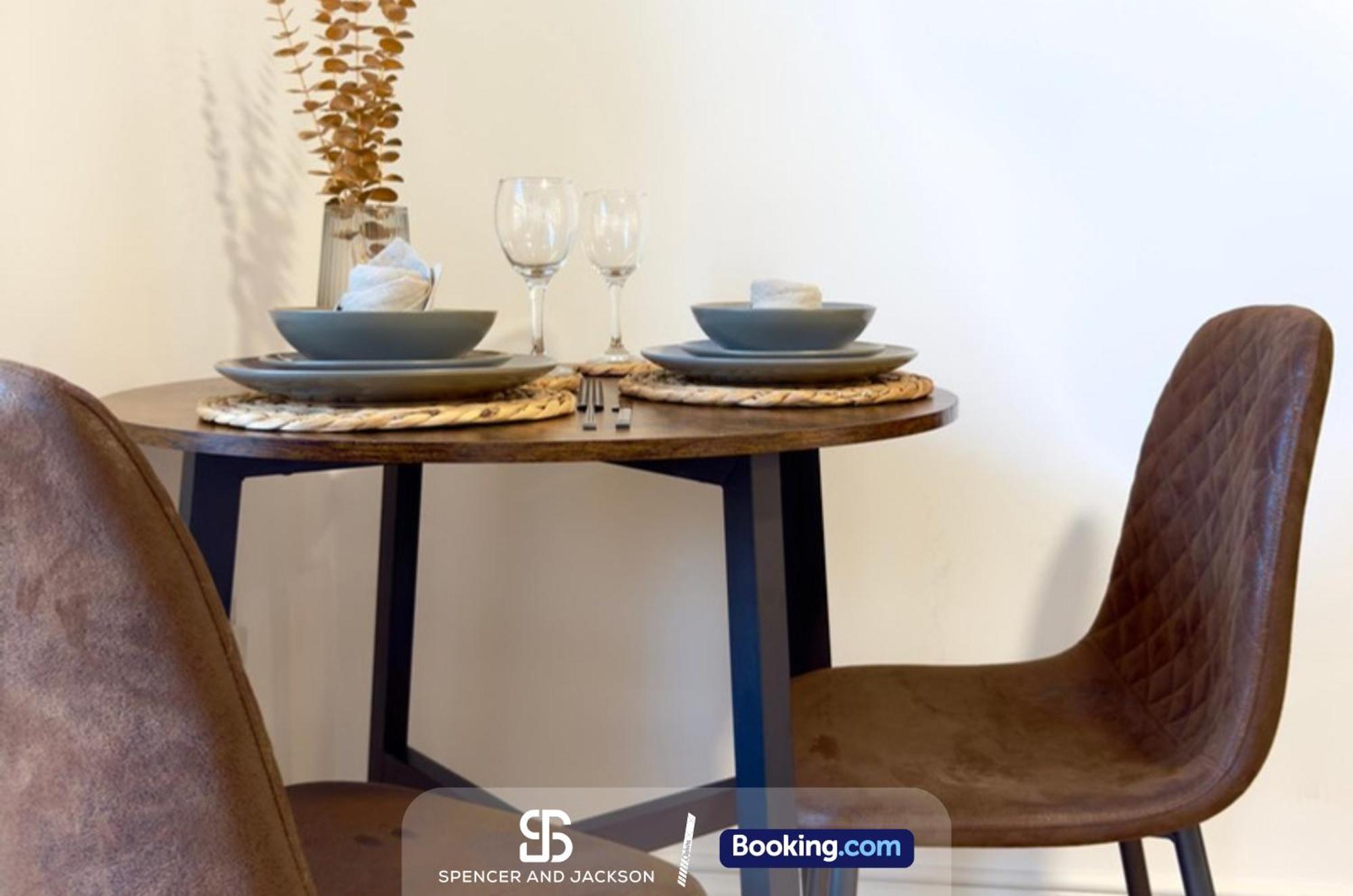 1 Bedroom City Centre Apartment Near The University And Bodleian Library By Spencer And Jackson Short Lets & Serviced Accommodation 牛津 外观 照片