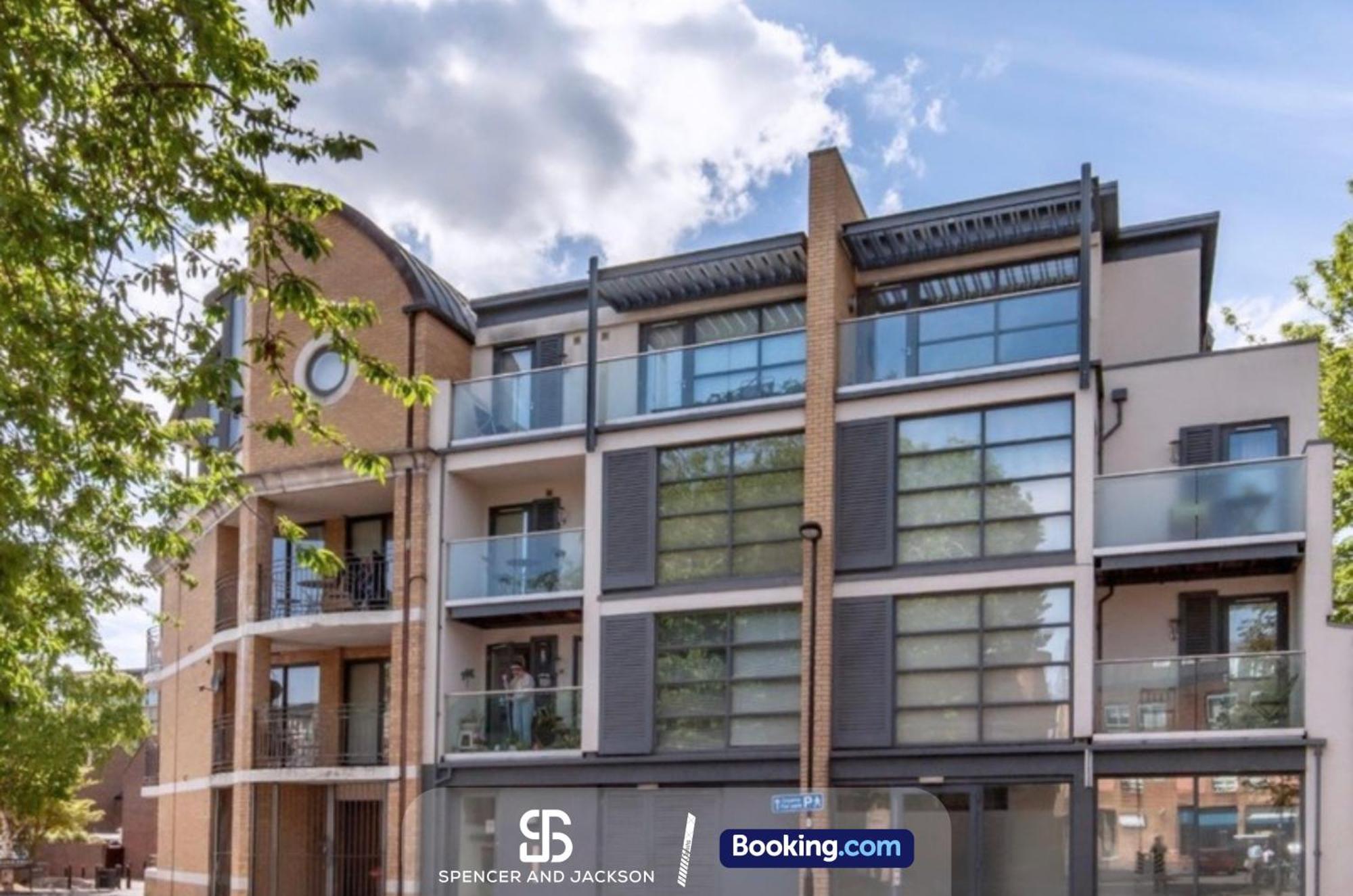 1 Bedroom City Centre Apartment Near The University And Bodleian Library By Spencer And Jackson Short Lets & Serviced Accommodation 牛津 外观 照片